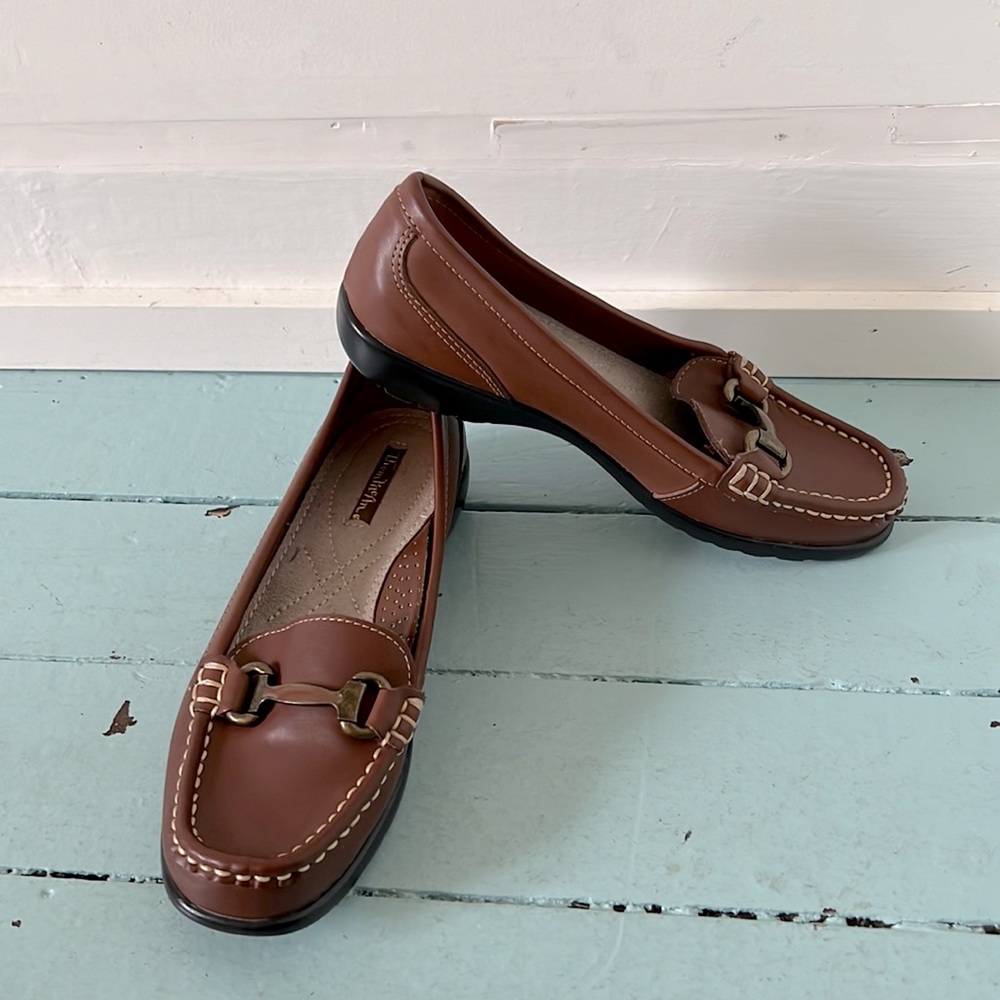 Loafer Size 6W Horse-bite Buckle Leather Upper Thom McAn